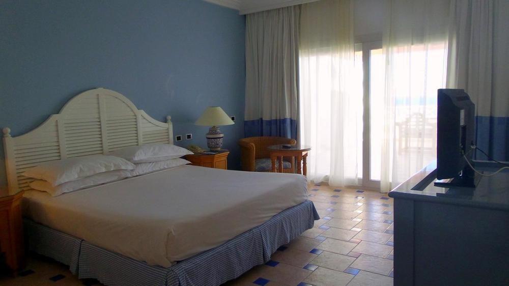 Sheraton Hotel, Resort, & 4* Charm el-Cheikh