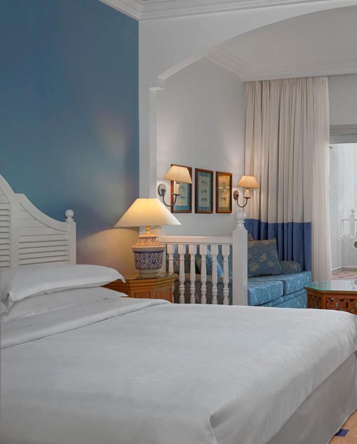 Sheraton Hotel, Resort, &